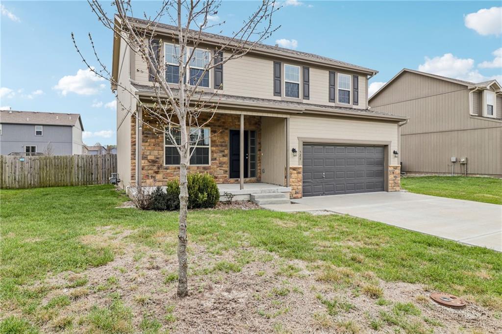 527 S Poplar St, Gardner, KS 66030
