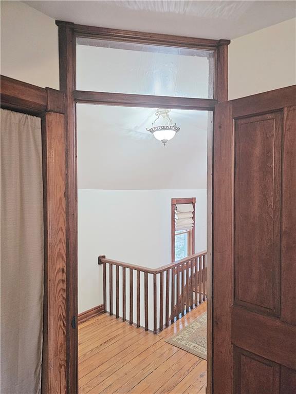 819 W 7th Ave, Garnett, KS 66032