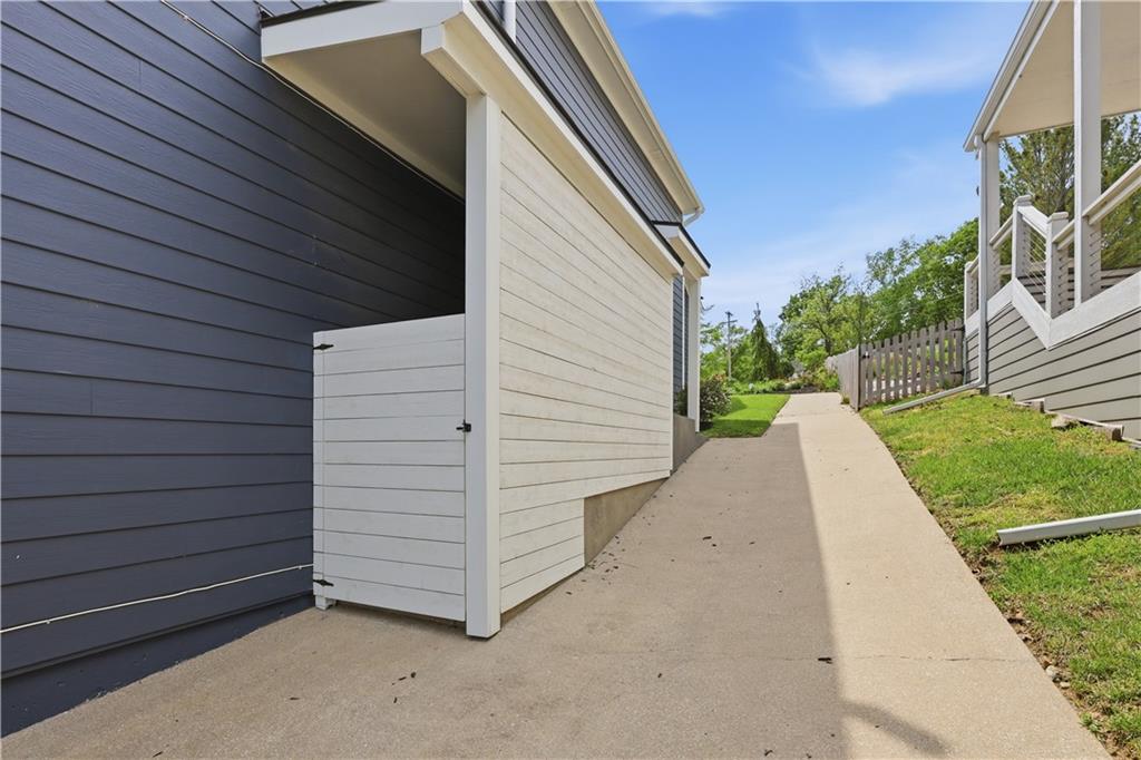 70 M St, Lake Lotawana, MO 64086