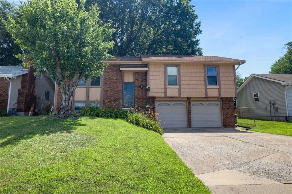 4605 N Brooklyn Ave, Kansas City, MO 64116