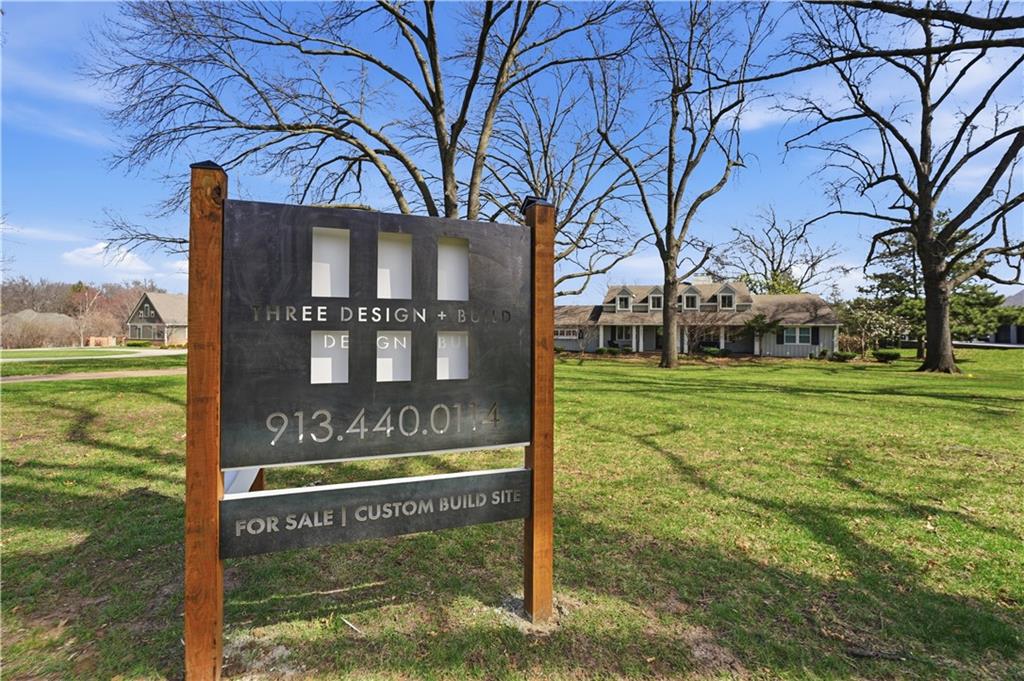 8801 Mission Rd, Leawood, KS 66206