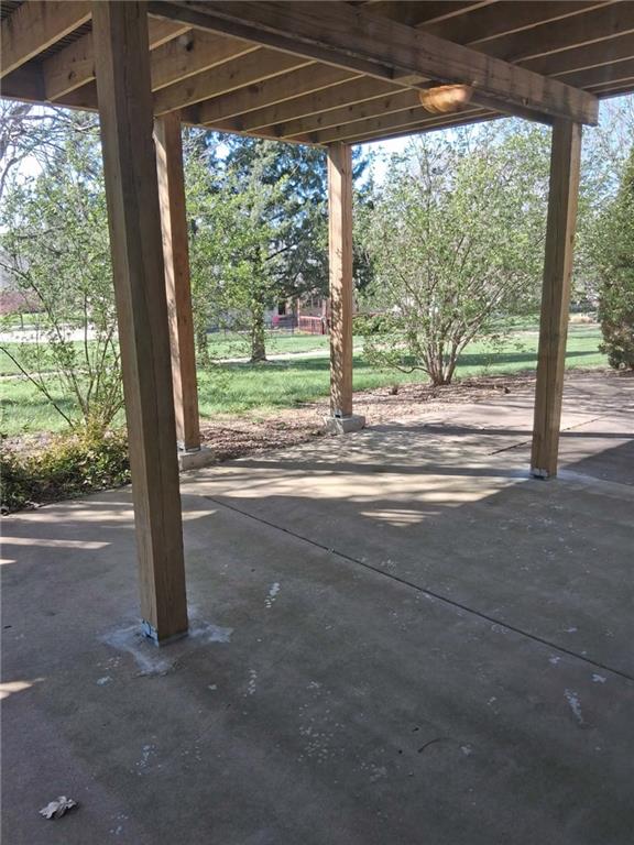1250 Columbine Cir, Other, KS 67401
