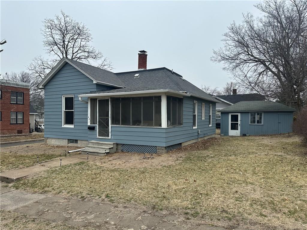 421 W 3rd St, Maryville, MO 64468