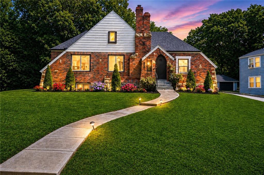 2252 E 77th Ter, Kansas City, MO 64132