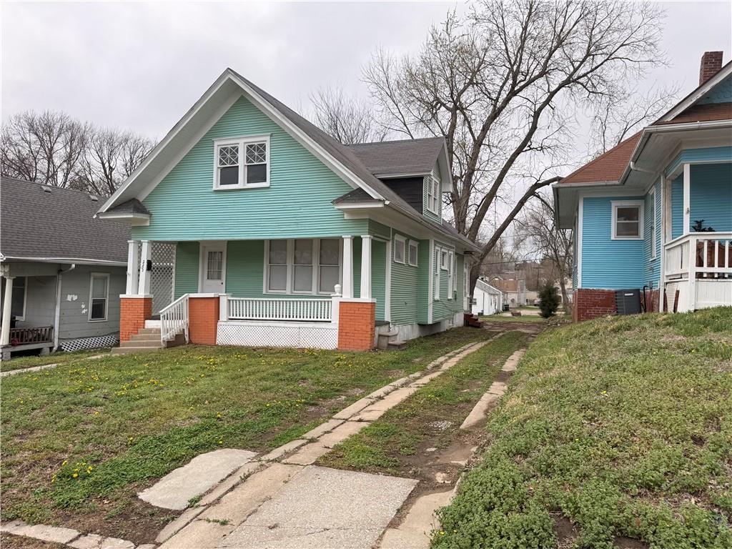 2203 Vories St, St Joseph, MO 64507