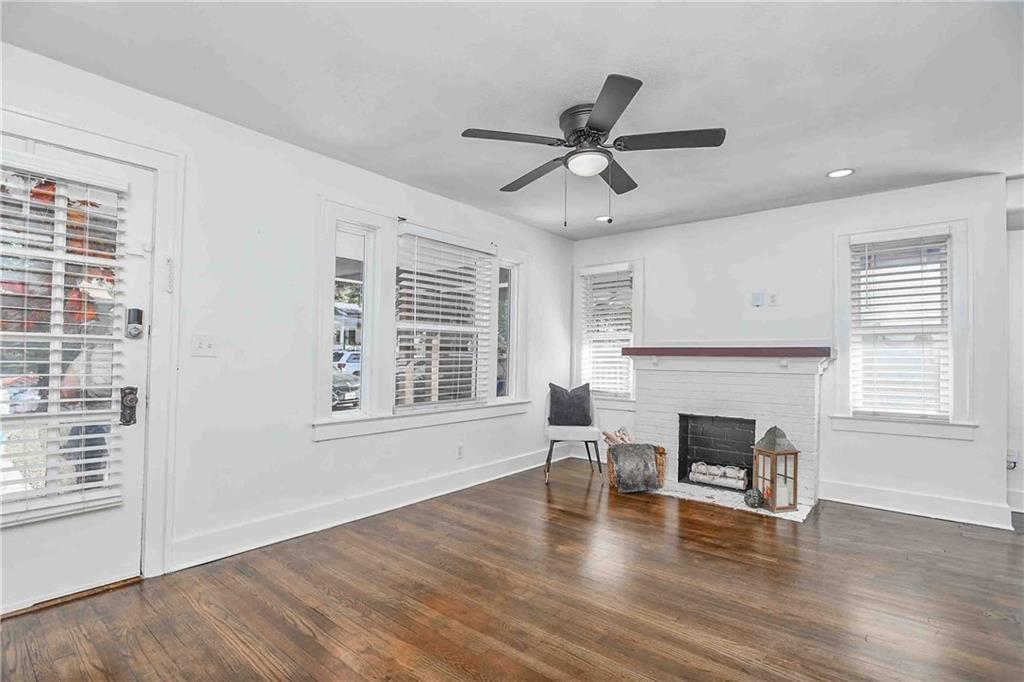 5528 Woodland Ave, Kansas City, MO 64110