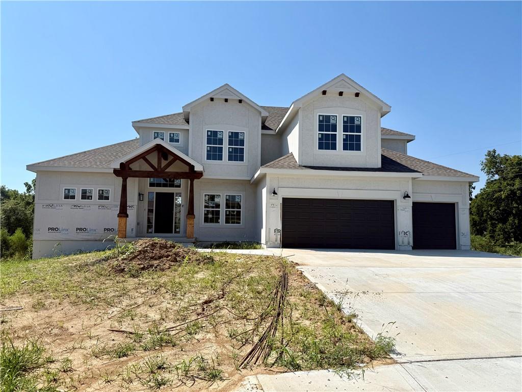 1070 Fir Ln, Liberty, MO 64068