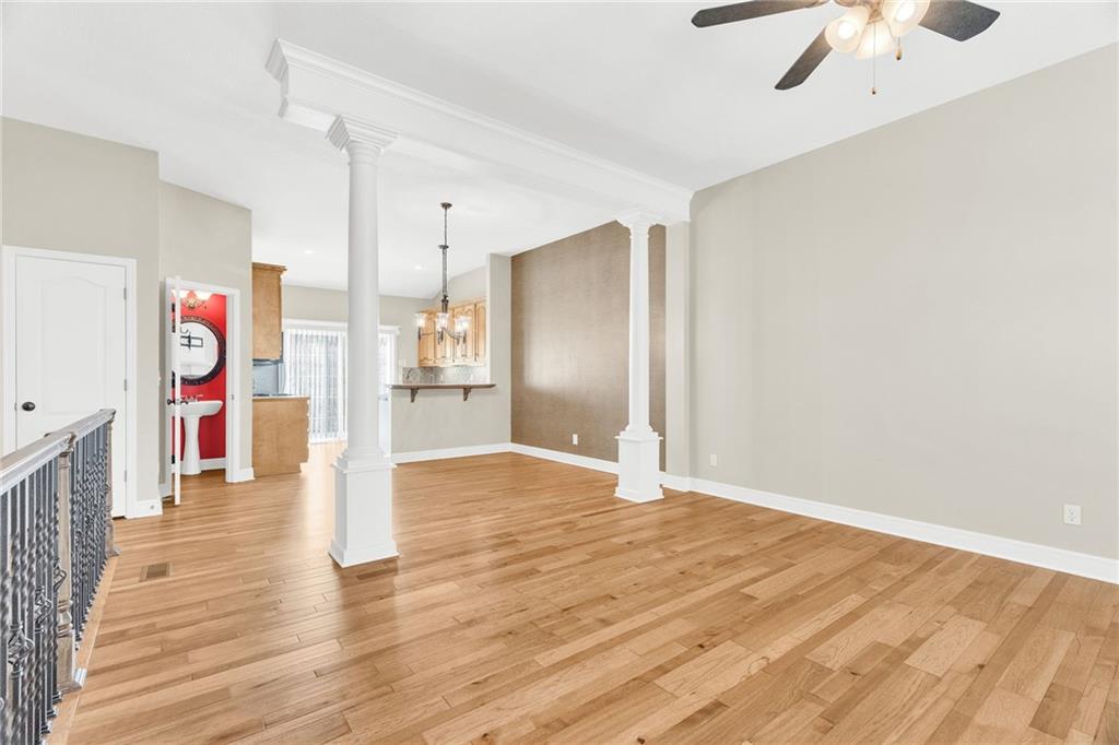 15715 W 62nd St, Shawnee, KS 66217
