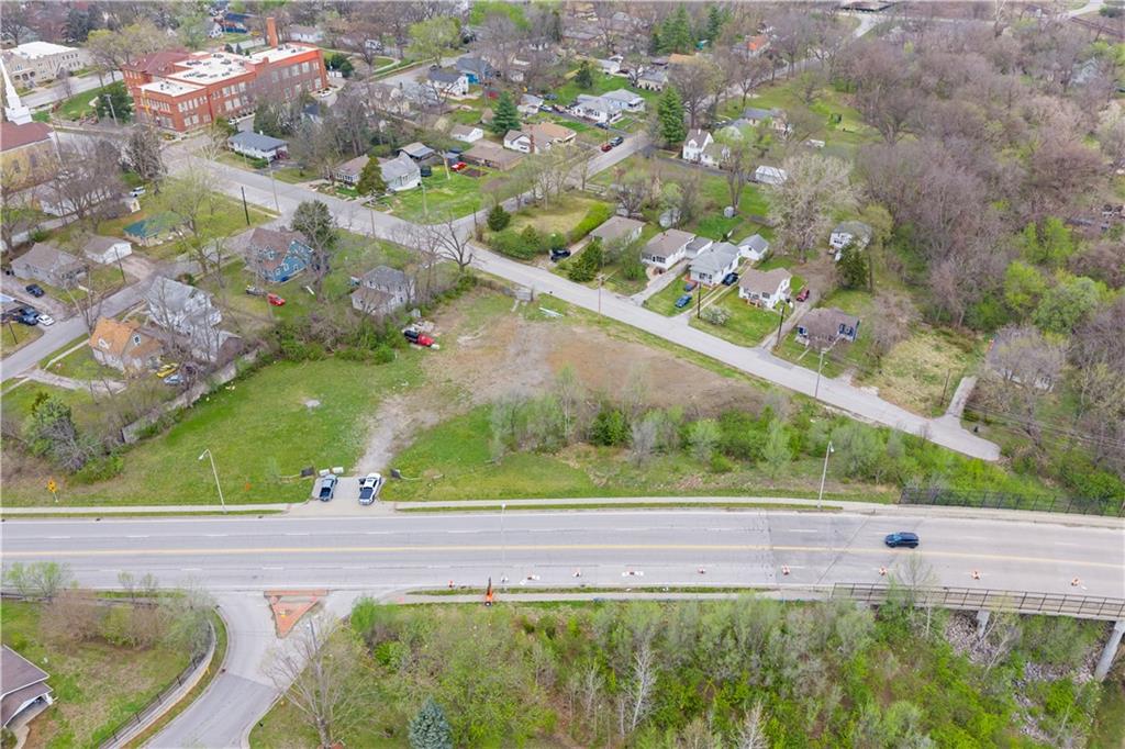 9827 E Independence Ave, Independence, MO 64053