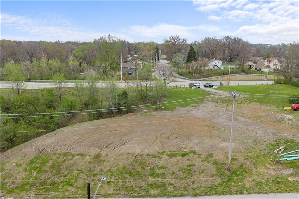 9827 E Independence Ave, Independence, MO 64053