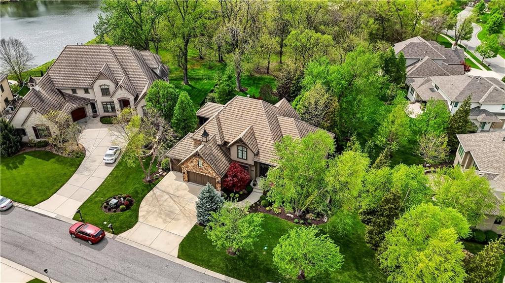 15320 Larsen St, Overland Park, KS 66221
