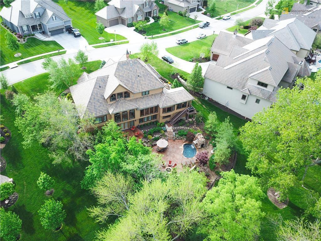 15320 Larsen St, Overland Park, KS 66221