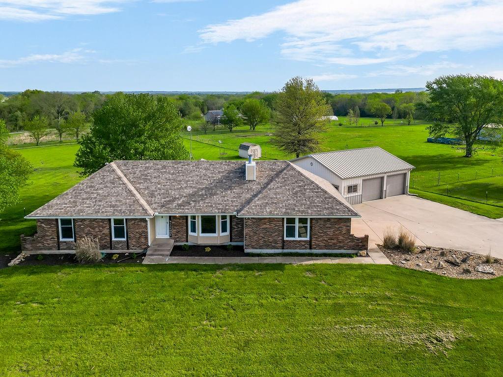 31004 W 271 St, Paola, KS 66071