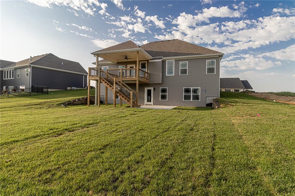 4706 Woodland Shores Ct, St Joseph, MO 64505