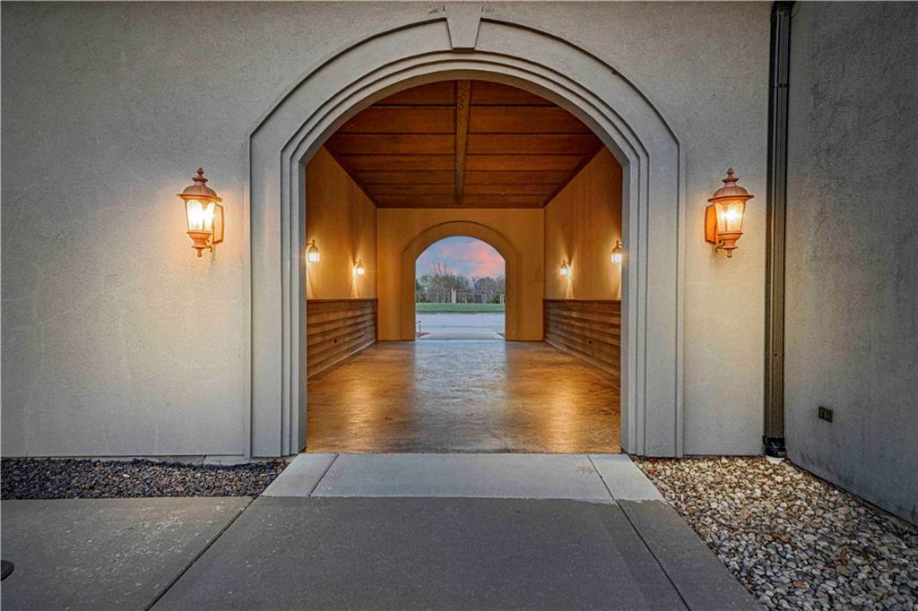24607 NE Colbern Rd, Lee's Summit, MO 64086