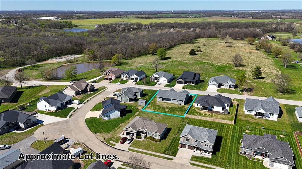 19640 Hummingbird Rd, Sedalia, MO 65301