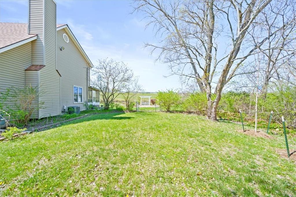 15410 Robinson St, Overland Park, KS 66223