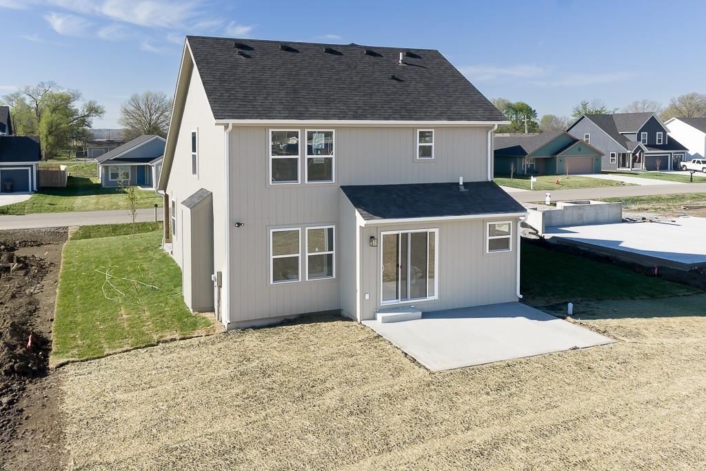 1013 2nd St, Perry, KS 66073