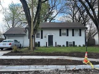 1419 E 19th St, Lawrence, KS 66046