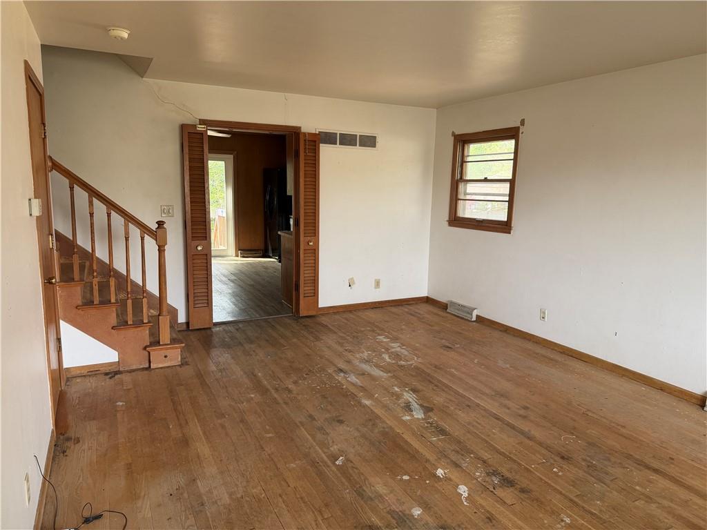 5503 W 97th St, Overland Park, KS 66207