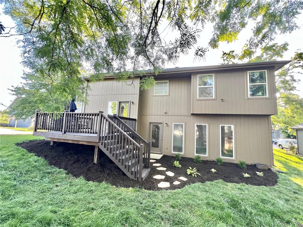 8801 N Kirkwood Ave, Kansas City, MO 64154