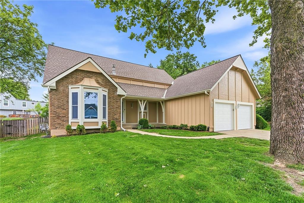 7829 Caenen St, Lenexa, KS 66216