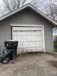 1321 S 17th St, St Joseph, MO 64507