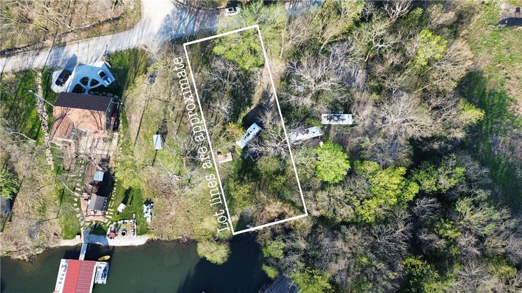 133 W Sugar Lake Dr, Mound City, KS 66056