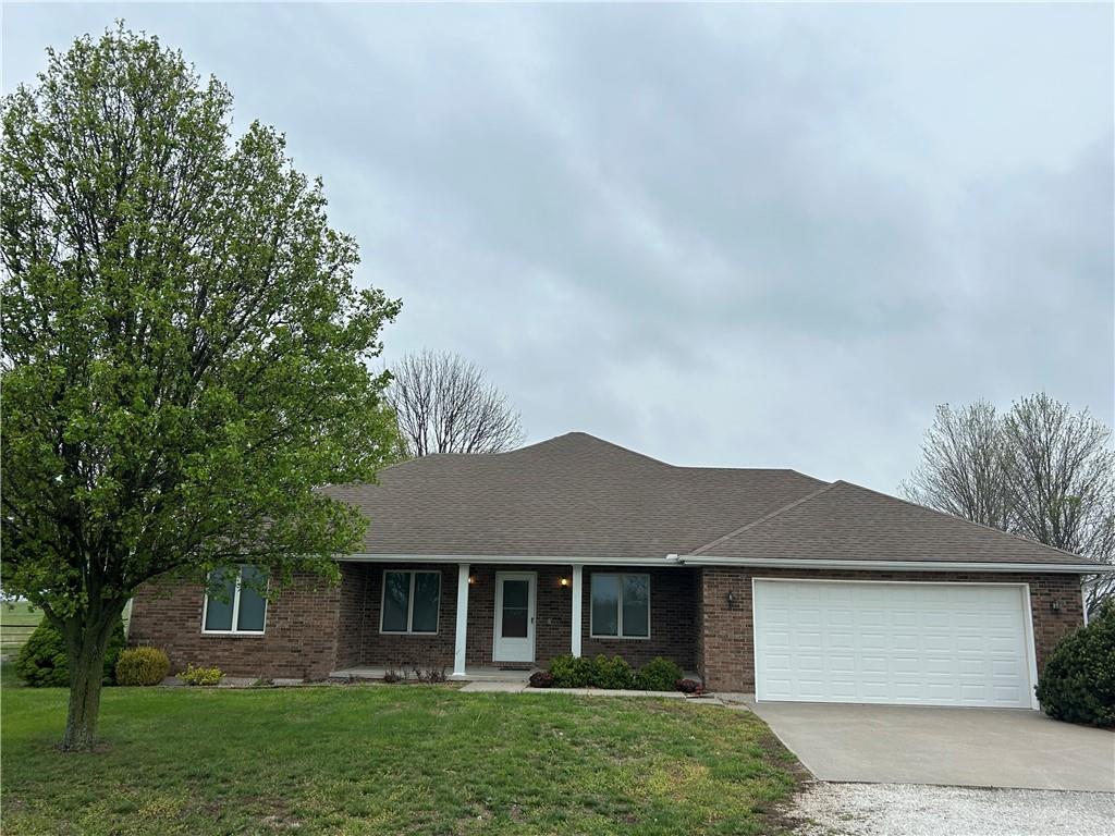 1379 NW M Hw, Clinton, MO 64735