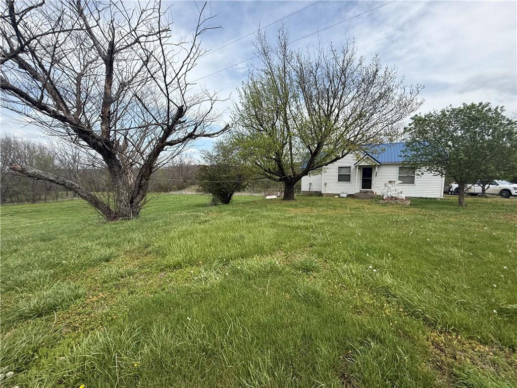 13371 Ks Highway 7 Hw, Mound City, KS 66056
