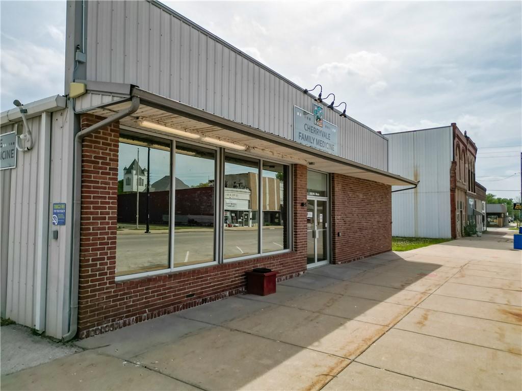 203 W Main St, Cherryvale, KS 67335