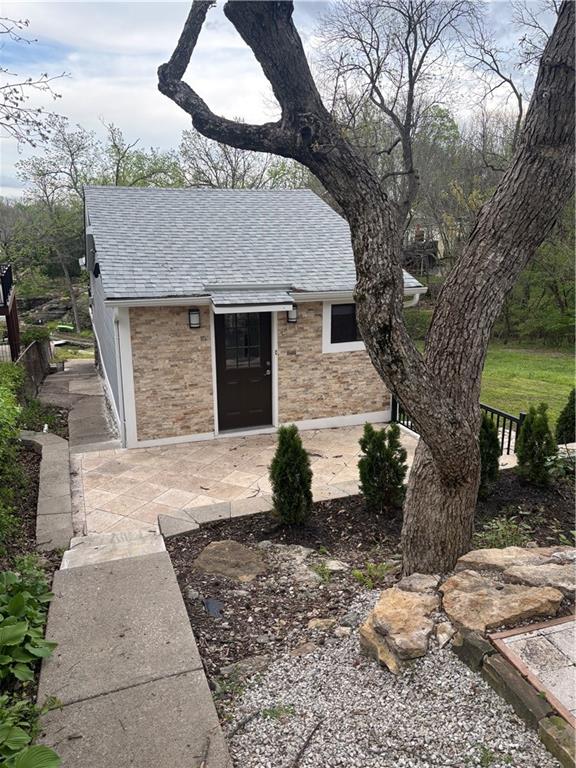 93 R St, Lake Lotawana, MO 64086