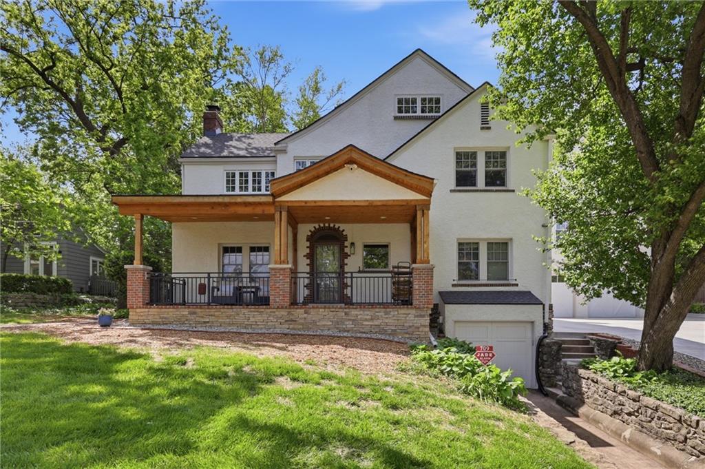 709 W 50th St, Kansas City, MO 64112
