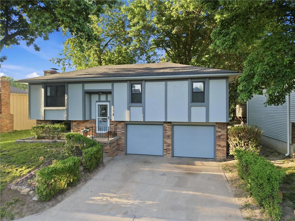 447 Trant St, Edwardsville, KS 66111