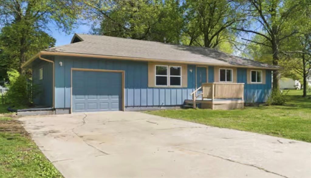 311 E Hatten St, Drexel, MO 64742