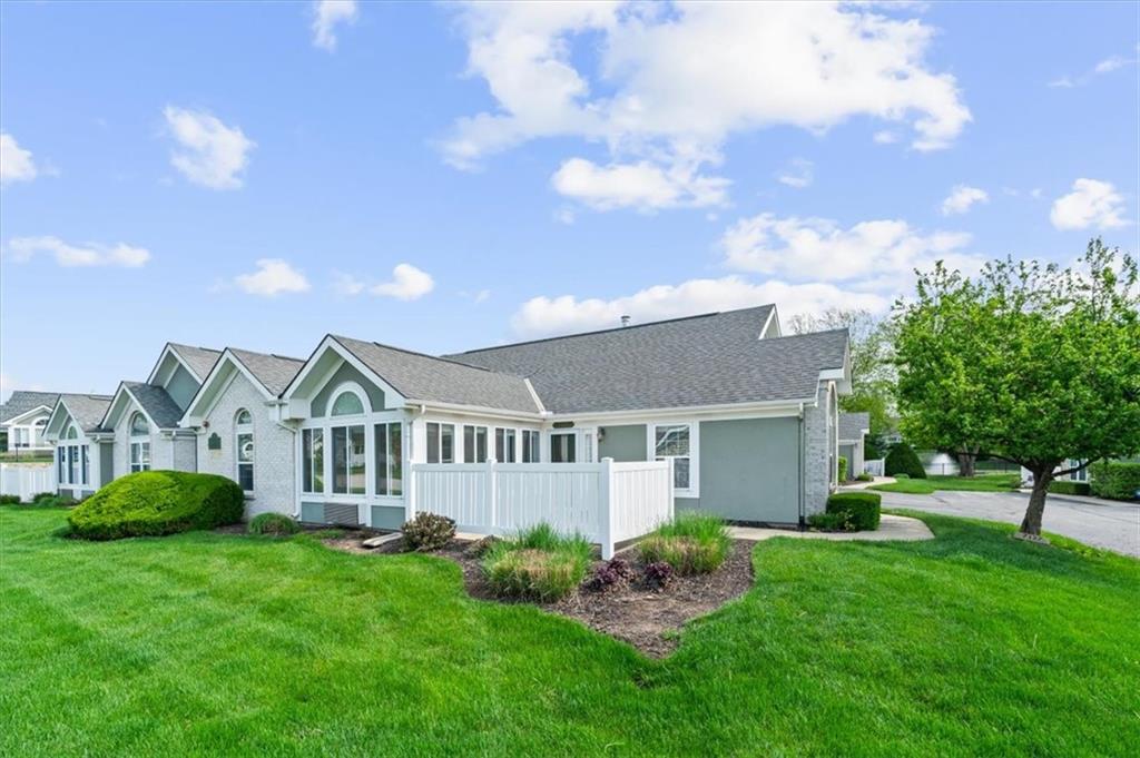 7127 Meadow View St, Shawnee, KS 66227