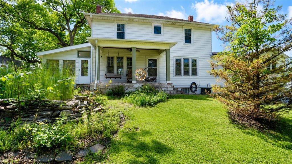 2209 NE 39th Ter, Kansas City, MO 64116
