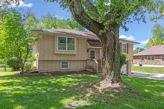 330 E Hatten St, Drexel, MO 64742