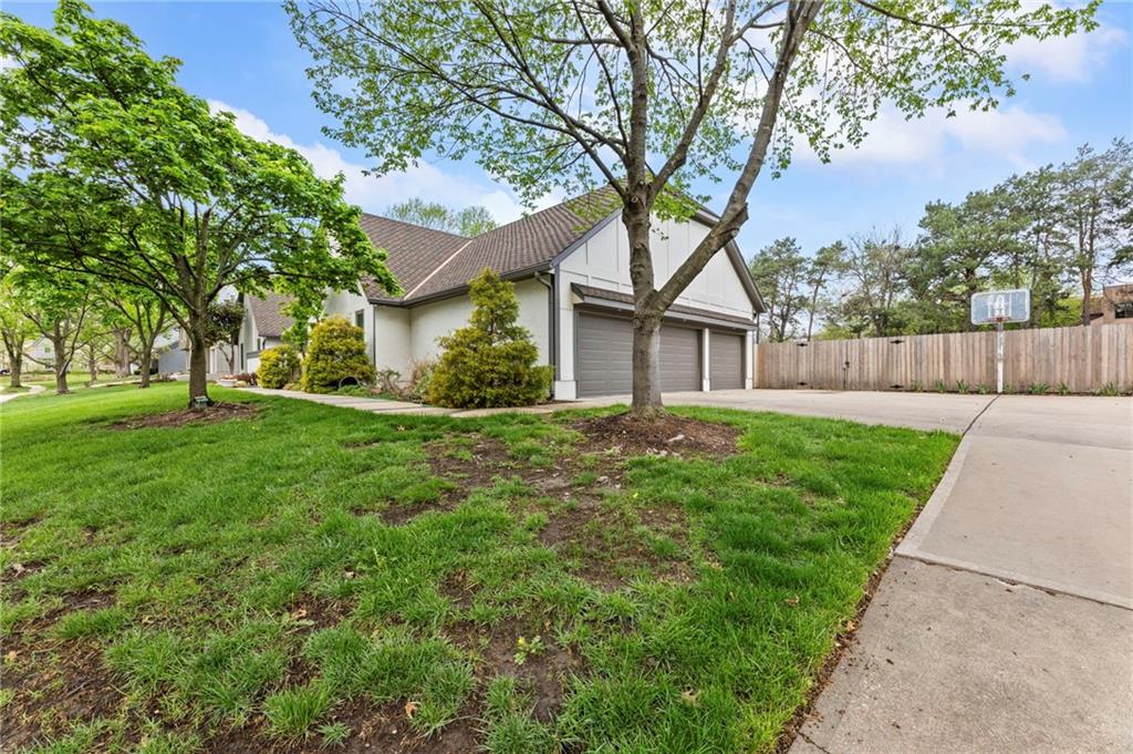 11262 Hadley St, Overland Park, KS 66210