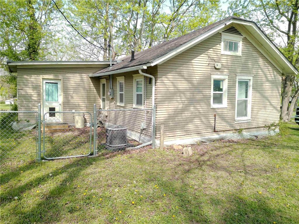 220 W 10th St, Ottawa, KS 66067