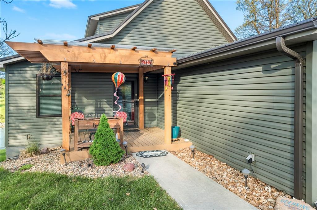 214 Lake Viking Ter, Gallatin, MO 64640