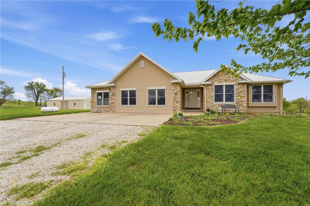 6520 Malcolm Lake Rd, Edgerton, MO 64444