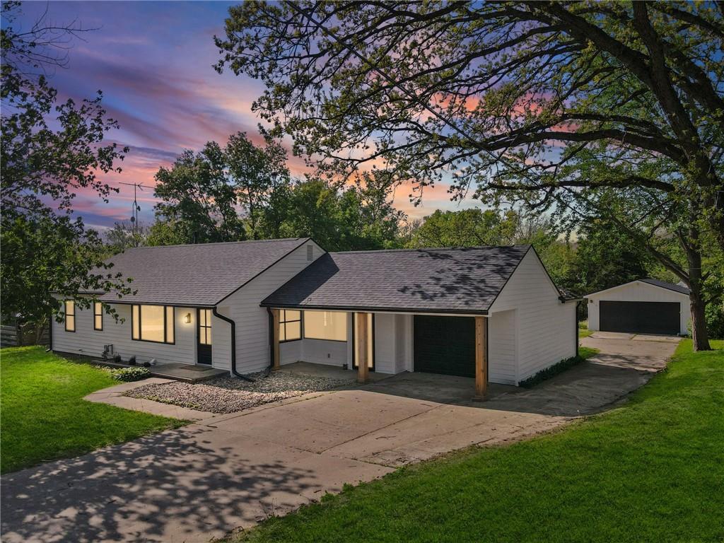 405 W 6th St, Carrollton, MO 64633