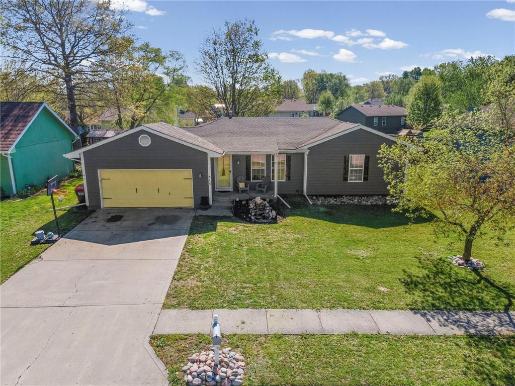 615 Woodson St, Kearney, MO 64060