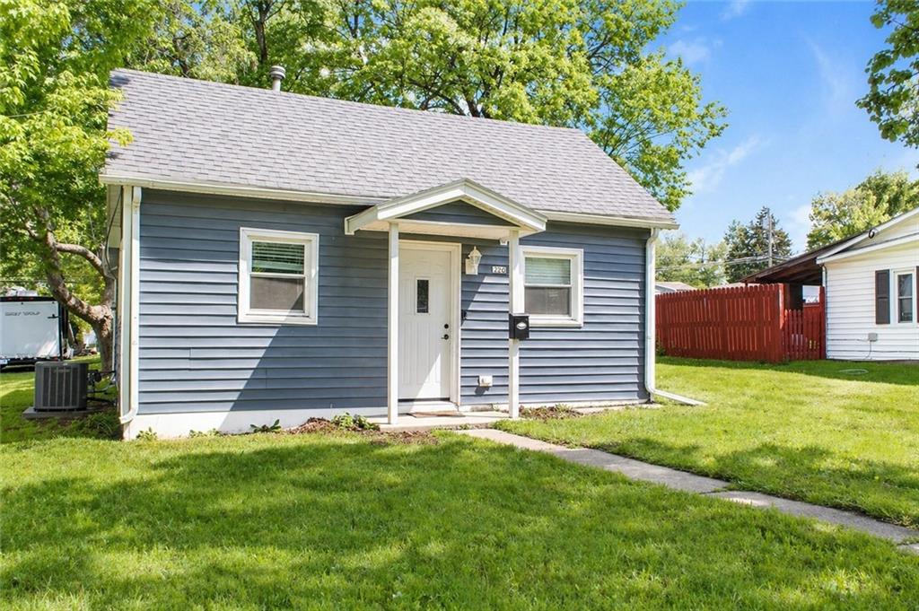 220 W 6th St, Cameron, MO 64429