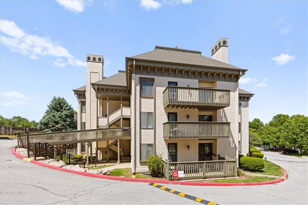 301 E Partridge Ave #K, Independence, MO 64055