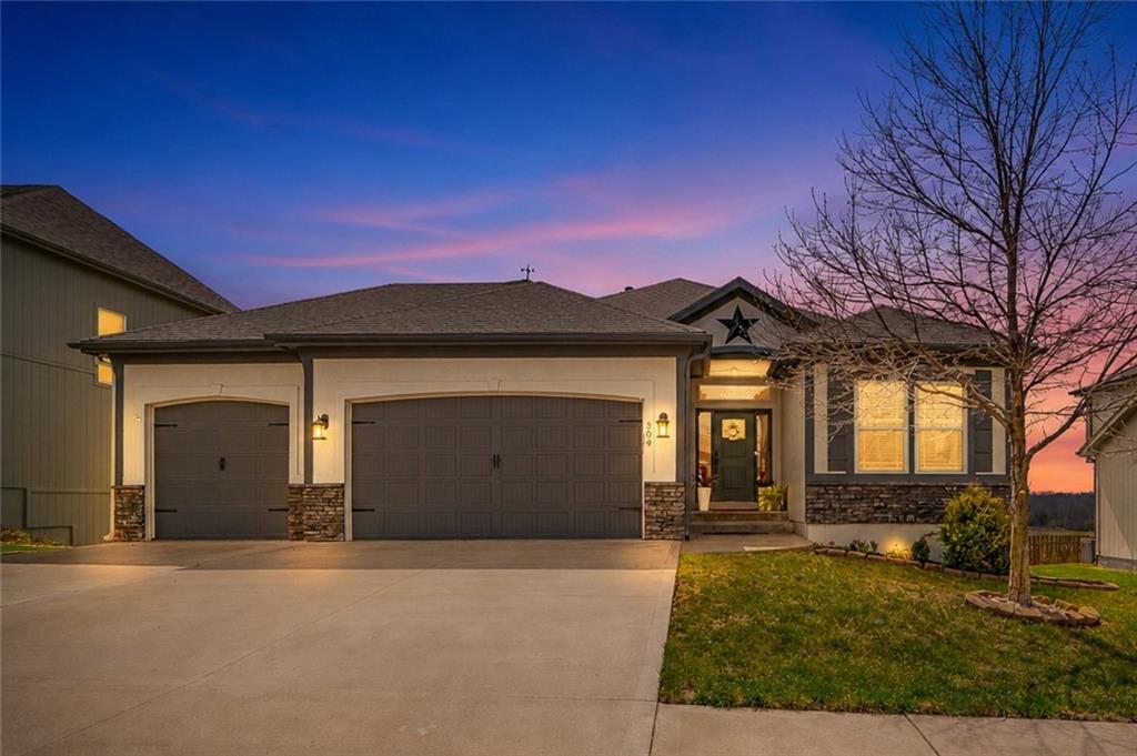 509 Sycamore Rd, Greenwood, MO 64034