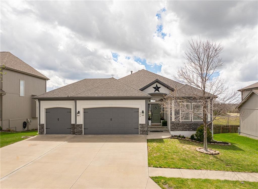 509 Sycamore Rd, Greenwood, MO 64034