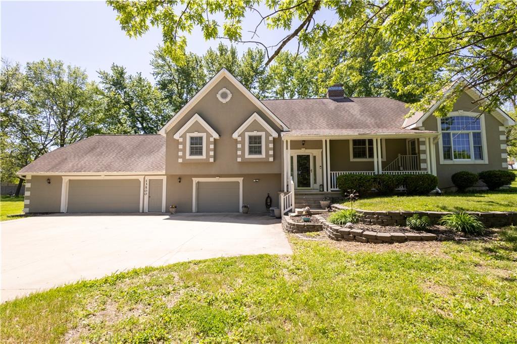 13500 Brookwood Way, St Joseph, MO 64505