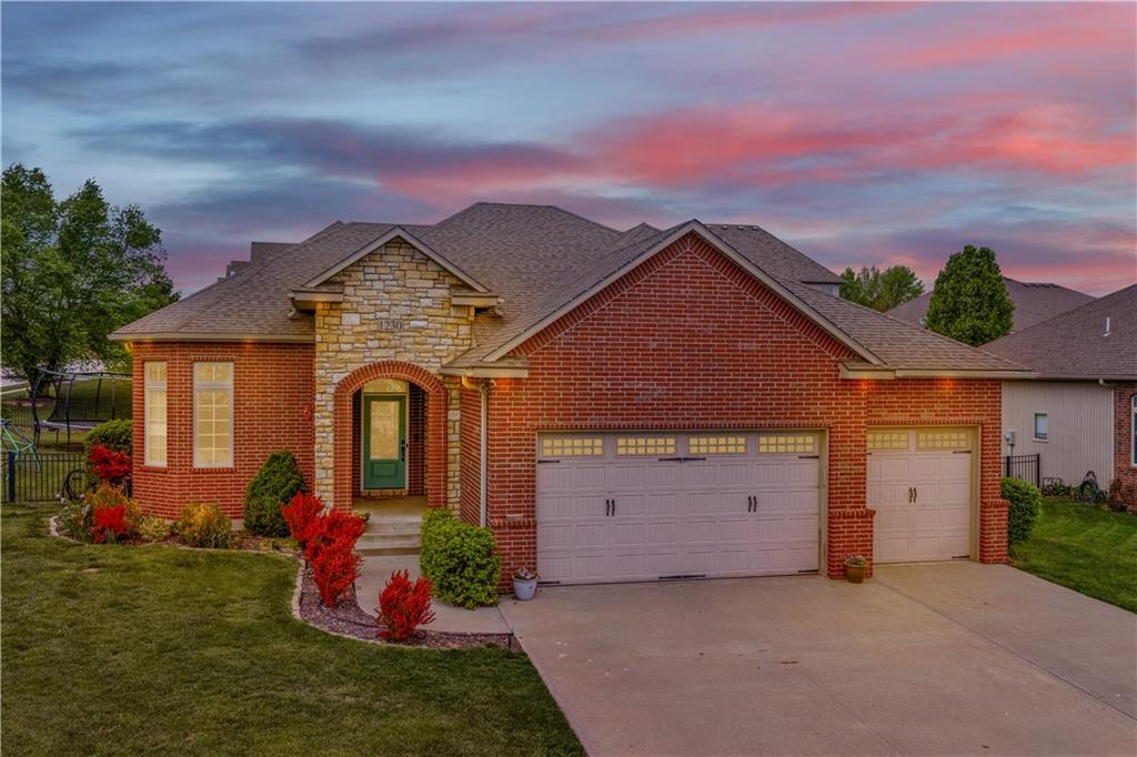 1230 Austin Ct, Warrensburg, MO 64093